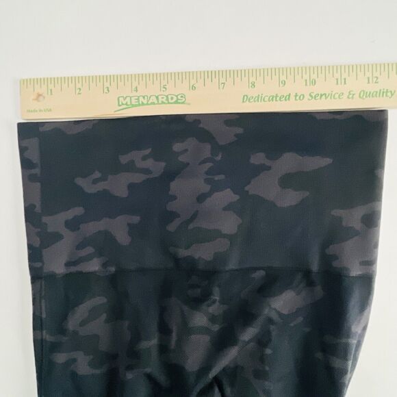 Spanx Camo Leggings Size Medium Look at Me Now Athleisure Comfort FL3515 - Picture 10 of 12
